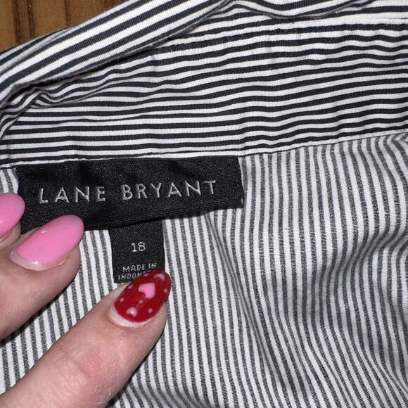 Lane Bryant Women's Short Sleeve Black & White Striped Button Blouse 18 0629 - Picture 6 of 6